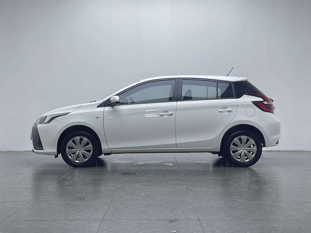 Toyota Yaris L