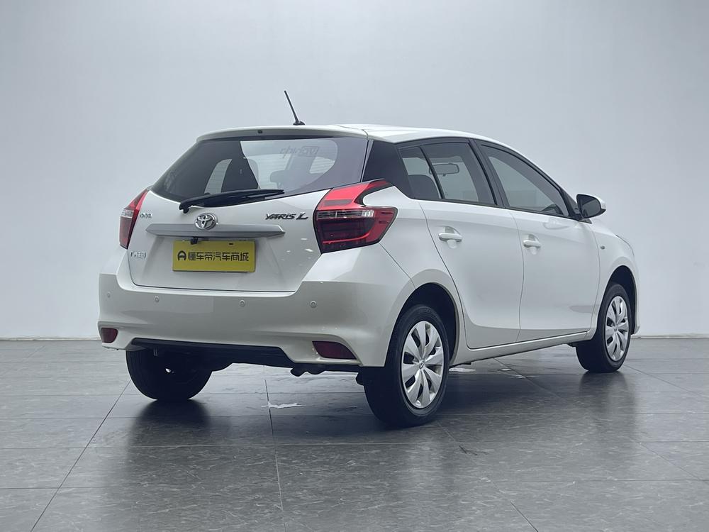 Toyota Yaris L