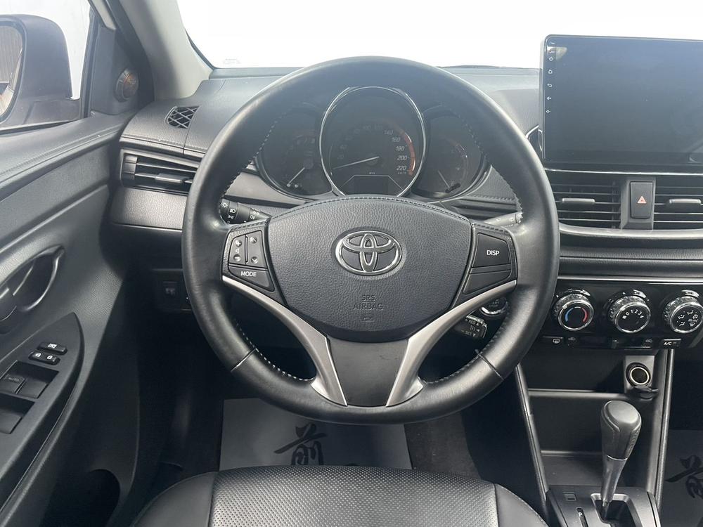 Toyota Yaris L
