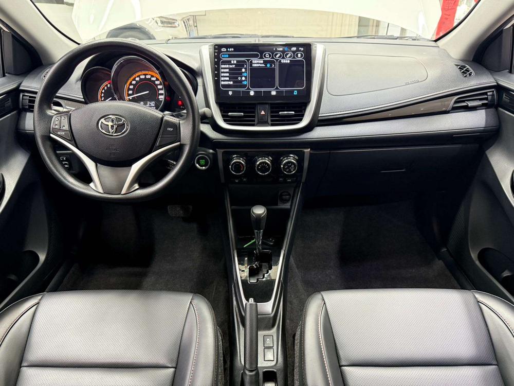 Toyota Yaris L