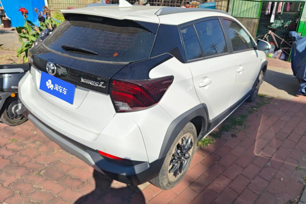 Toyota Yaris L