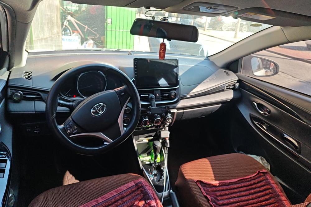 Toyota Yaris L