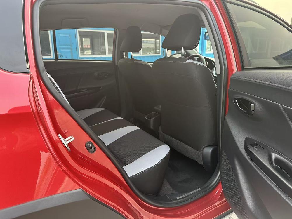 Toyota Yaris L