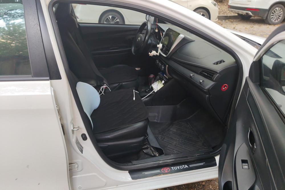 Toyota Yaris L