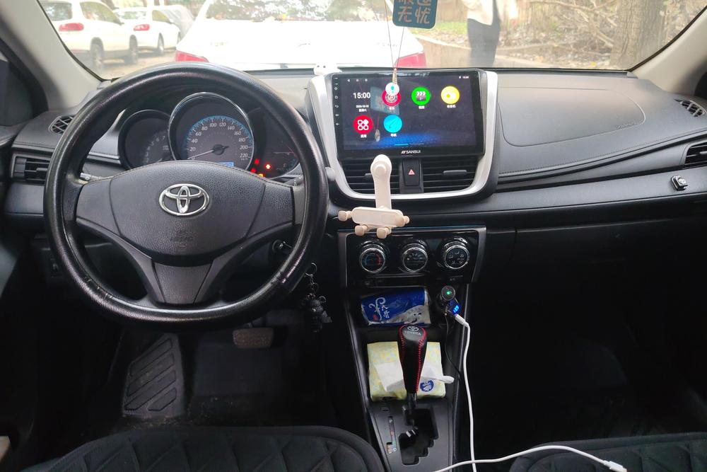 Toyota Yaris L