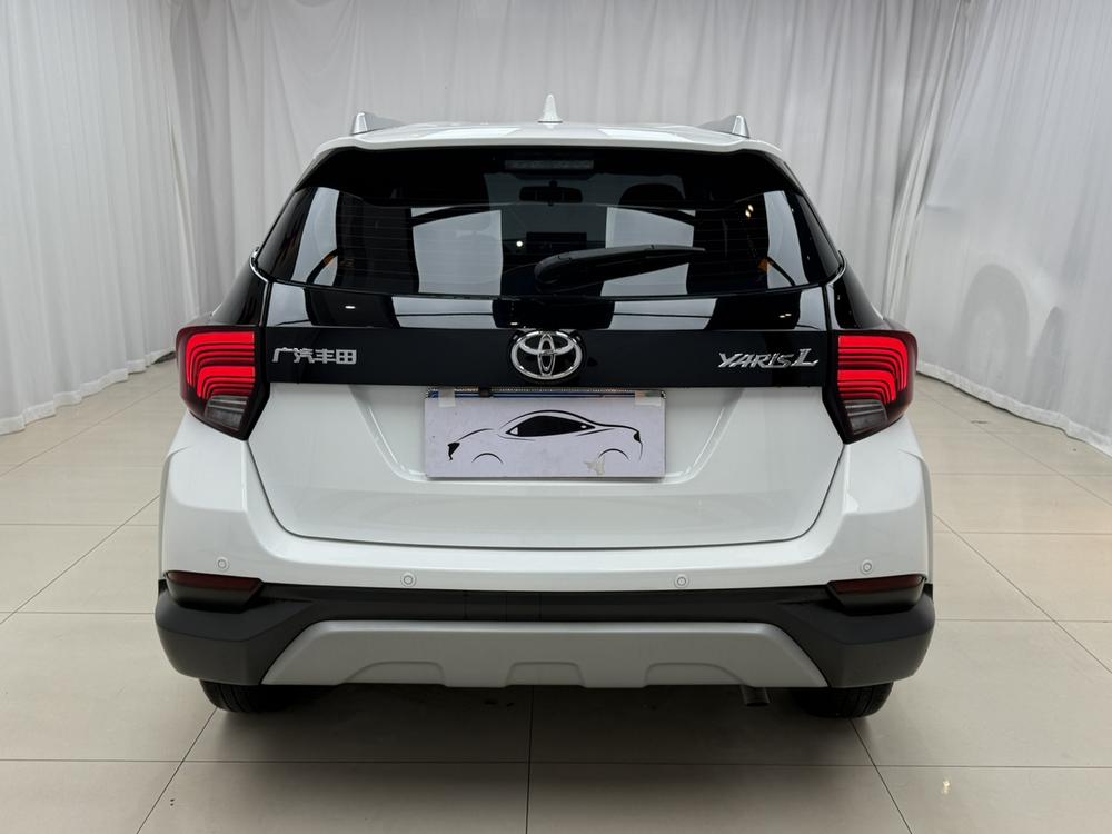 Toyota Yaris L