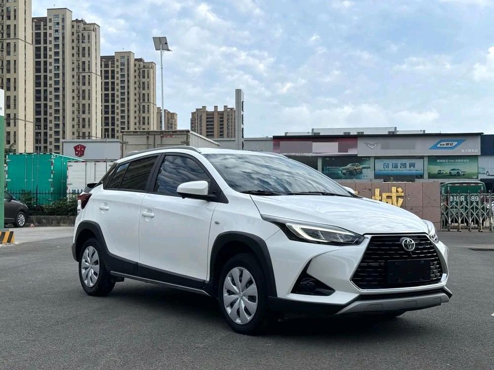 Toyota Yaris L
