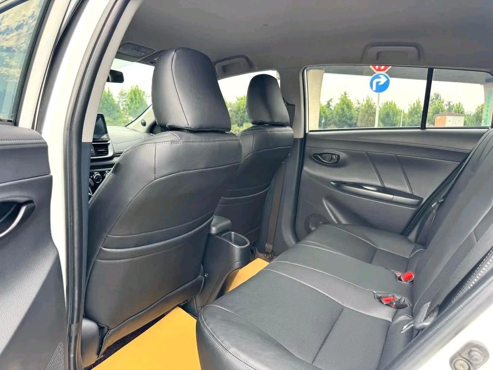 Toyota Yaris L