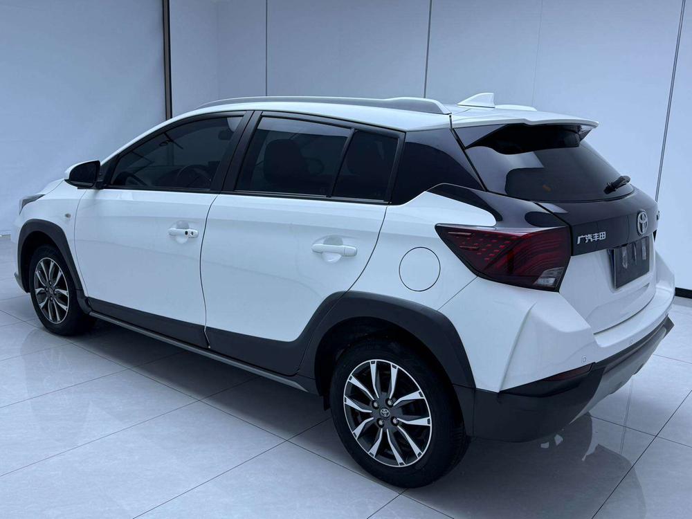 Toyota Yaris L