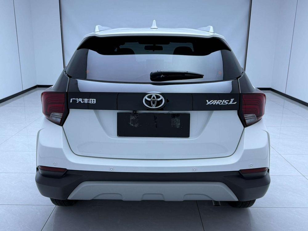 Toyota Yaris L
