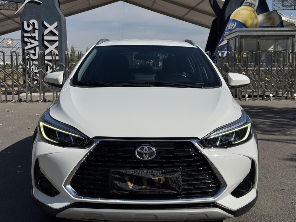 Toyota Yaris L