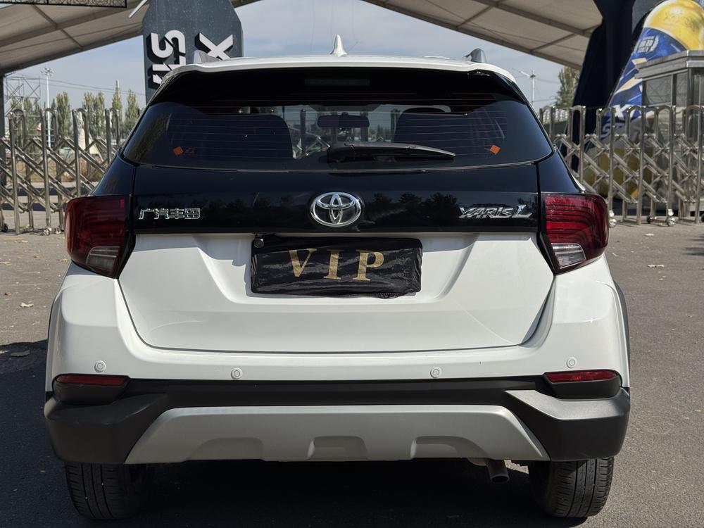 Toyota Yaris L