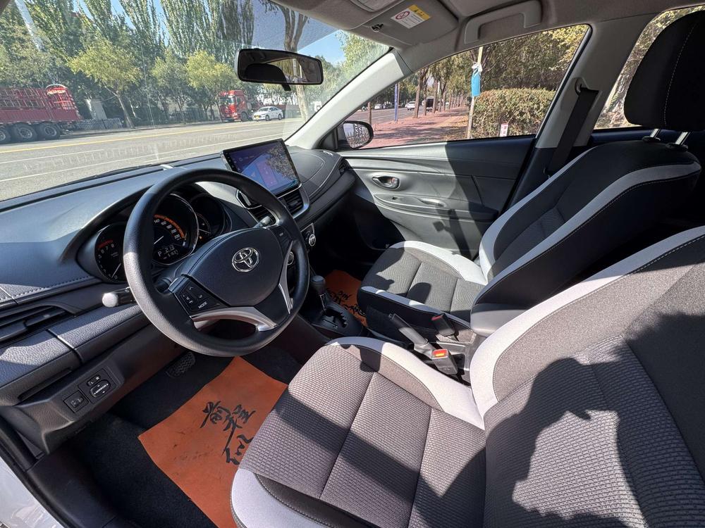 Toyota Yaris L