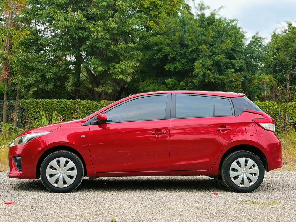 Toyota Yaris L