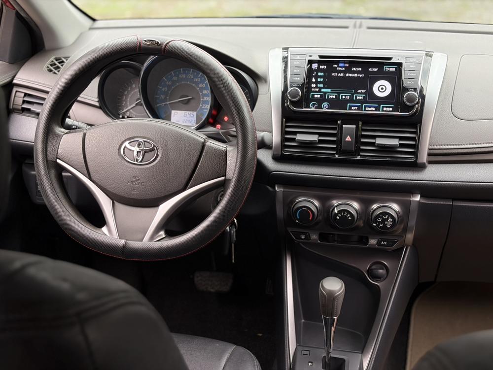 Toyota Yaris L