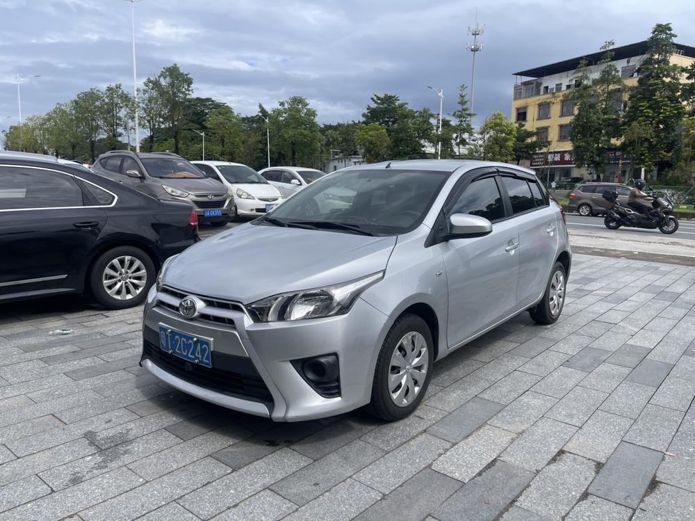 Toyota Yaris L