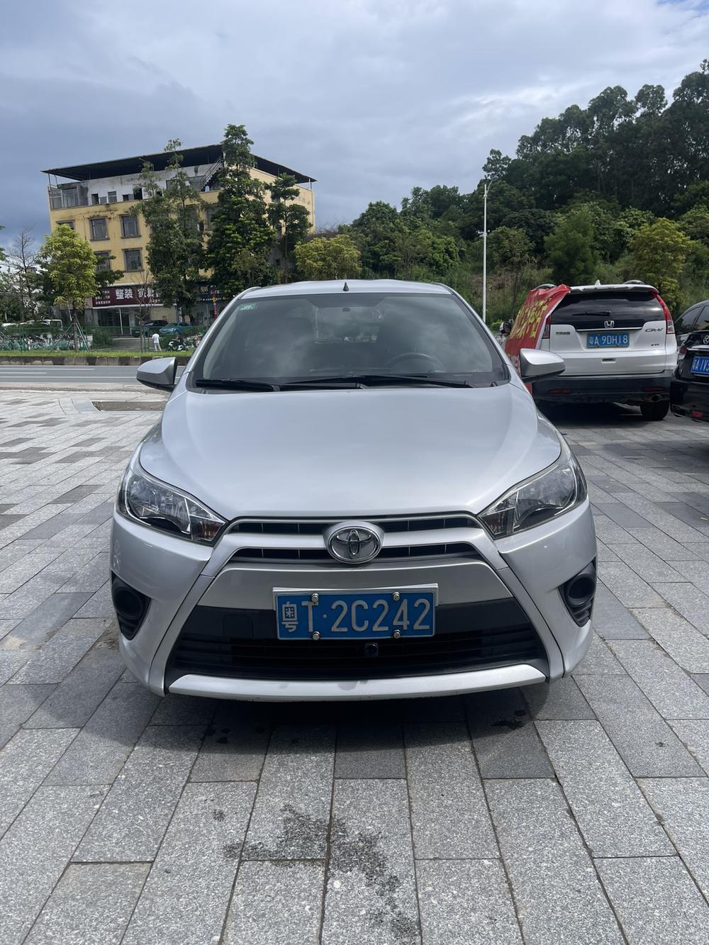 Toyota Yaris L