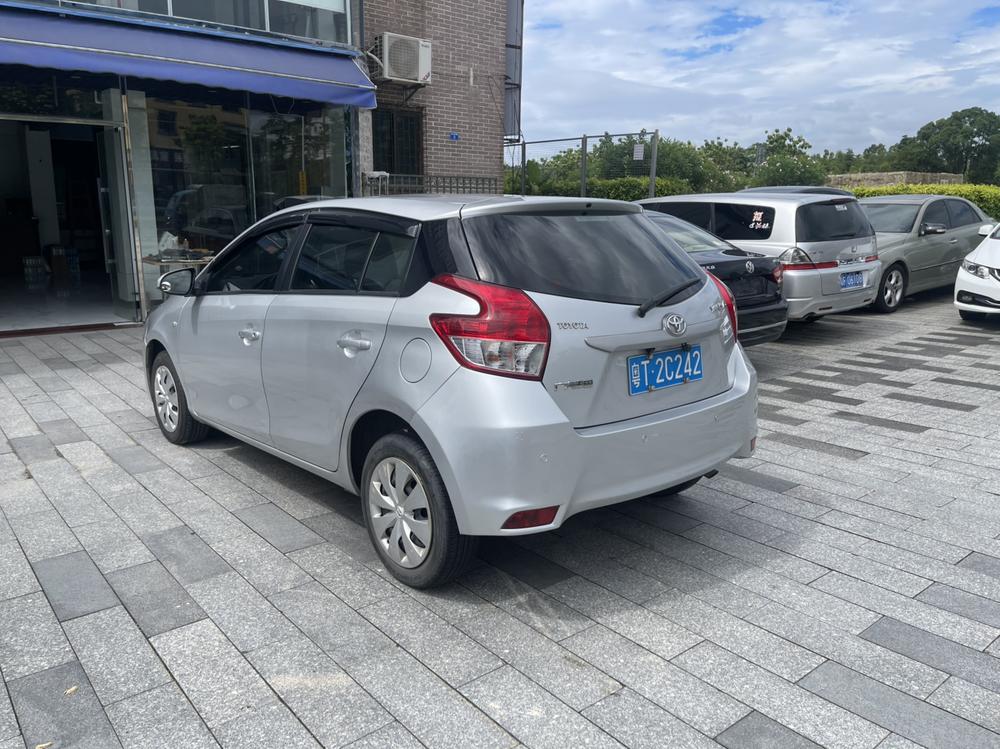 Toyota Yaris L