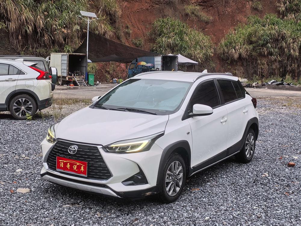 Toyota Yaris L