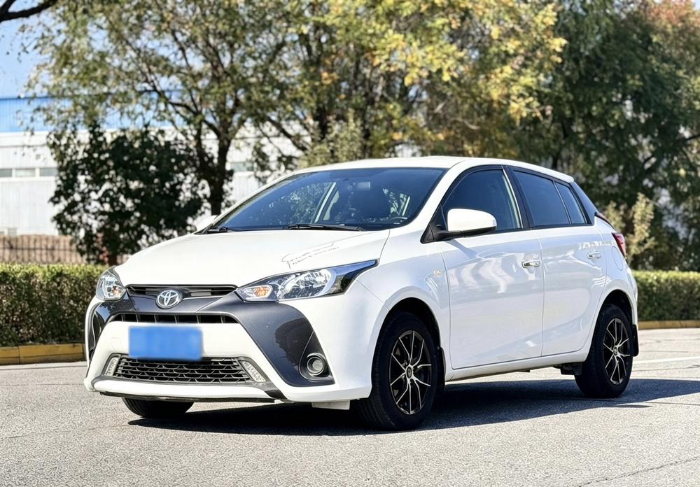 Toyota Yaris L