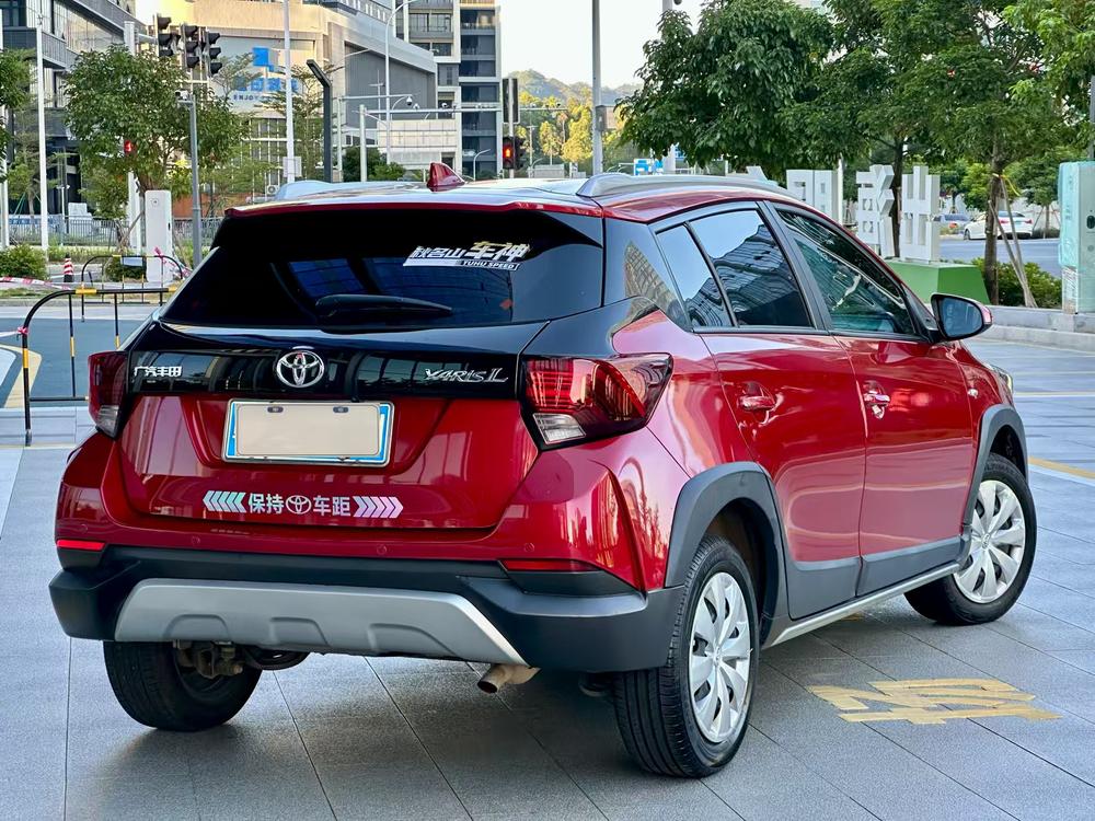 Toyota Yaris L