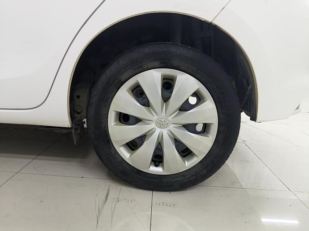Toyota Yaris L