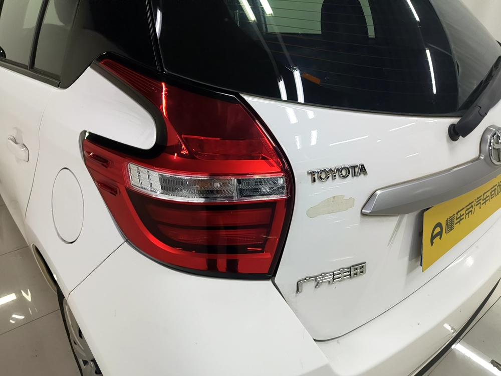 Toyota Yaris L