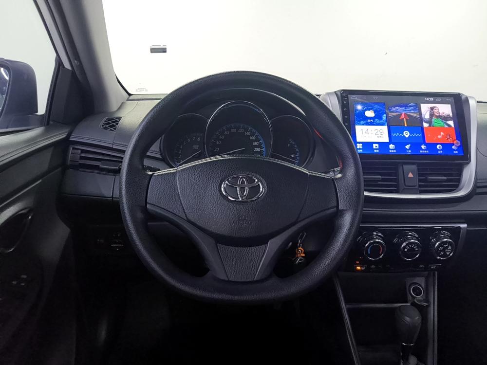 Toyota Yaris L