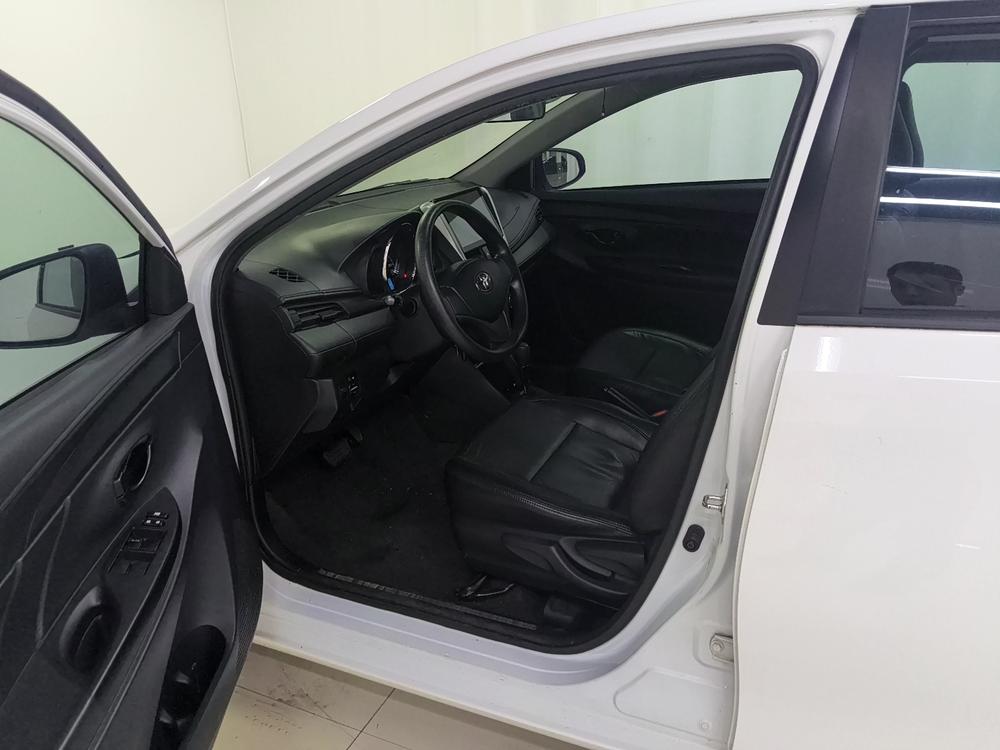 Toyota Yaris L