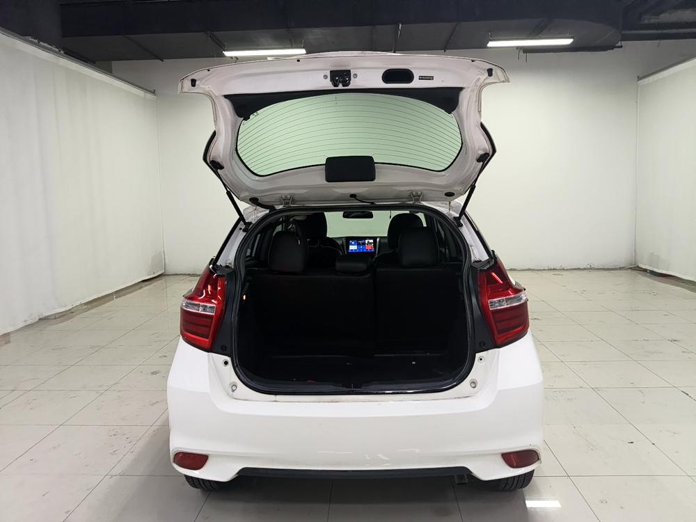 Toyota Yaris L