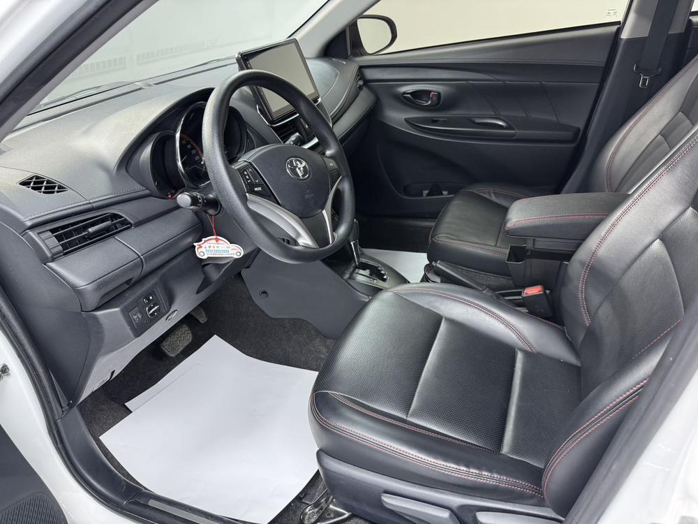 Toyota Yaris L