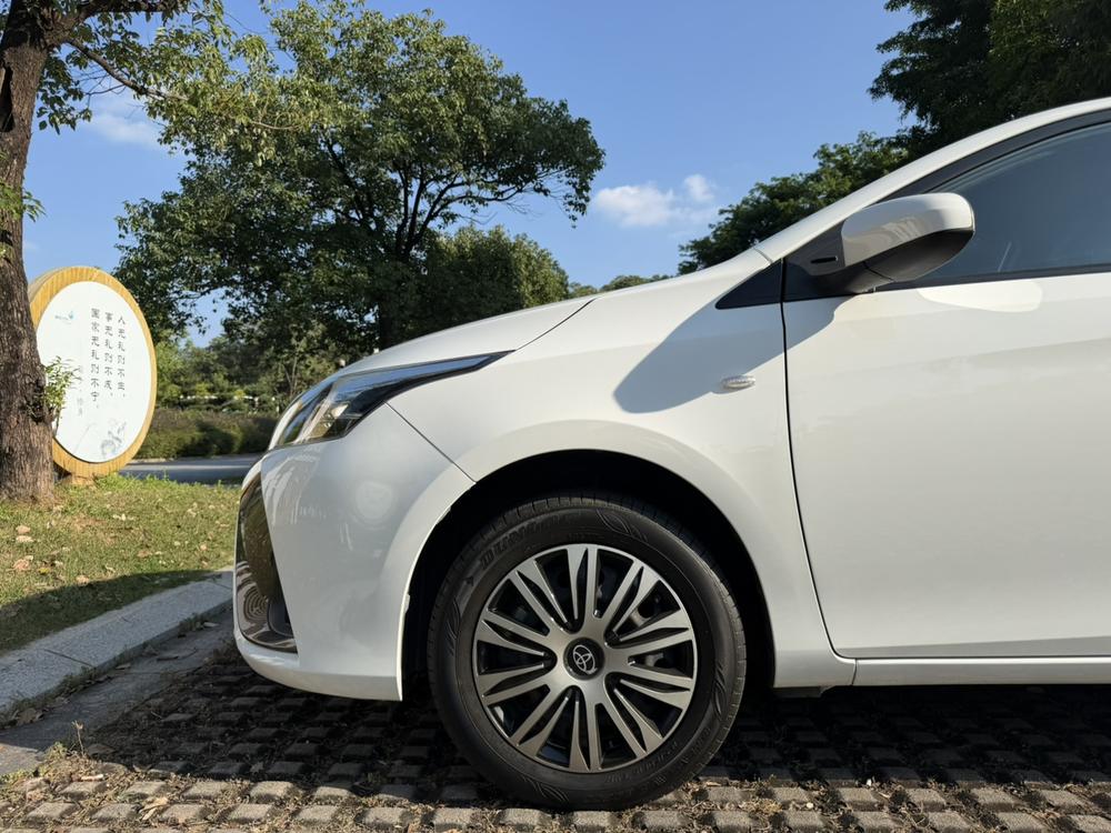 Toyota Yaris L