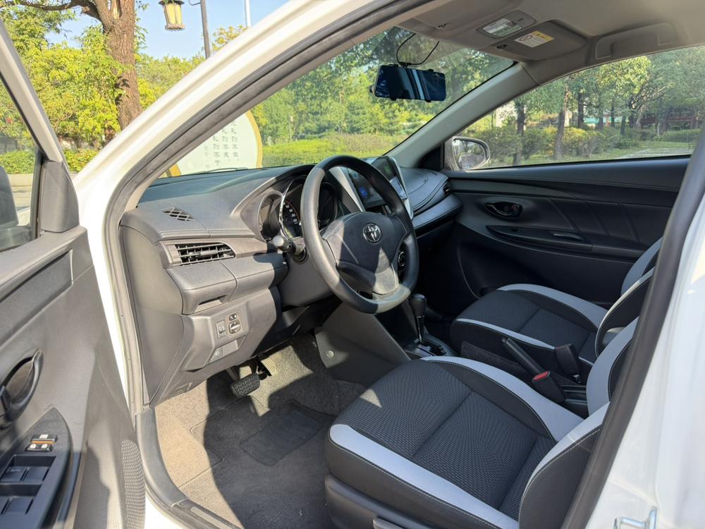 Toyota Yaris L