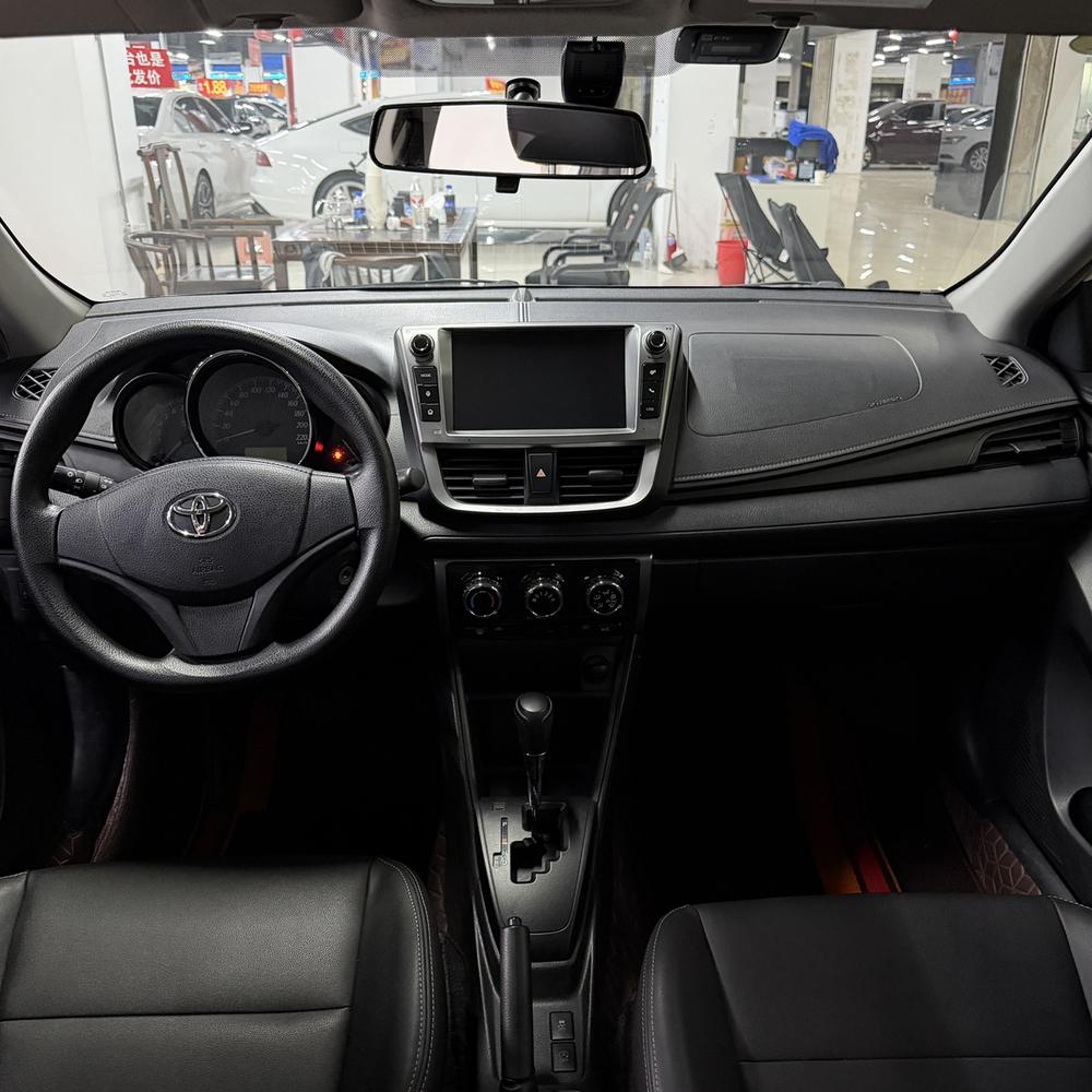 Toyota Yaris L