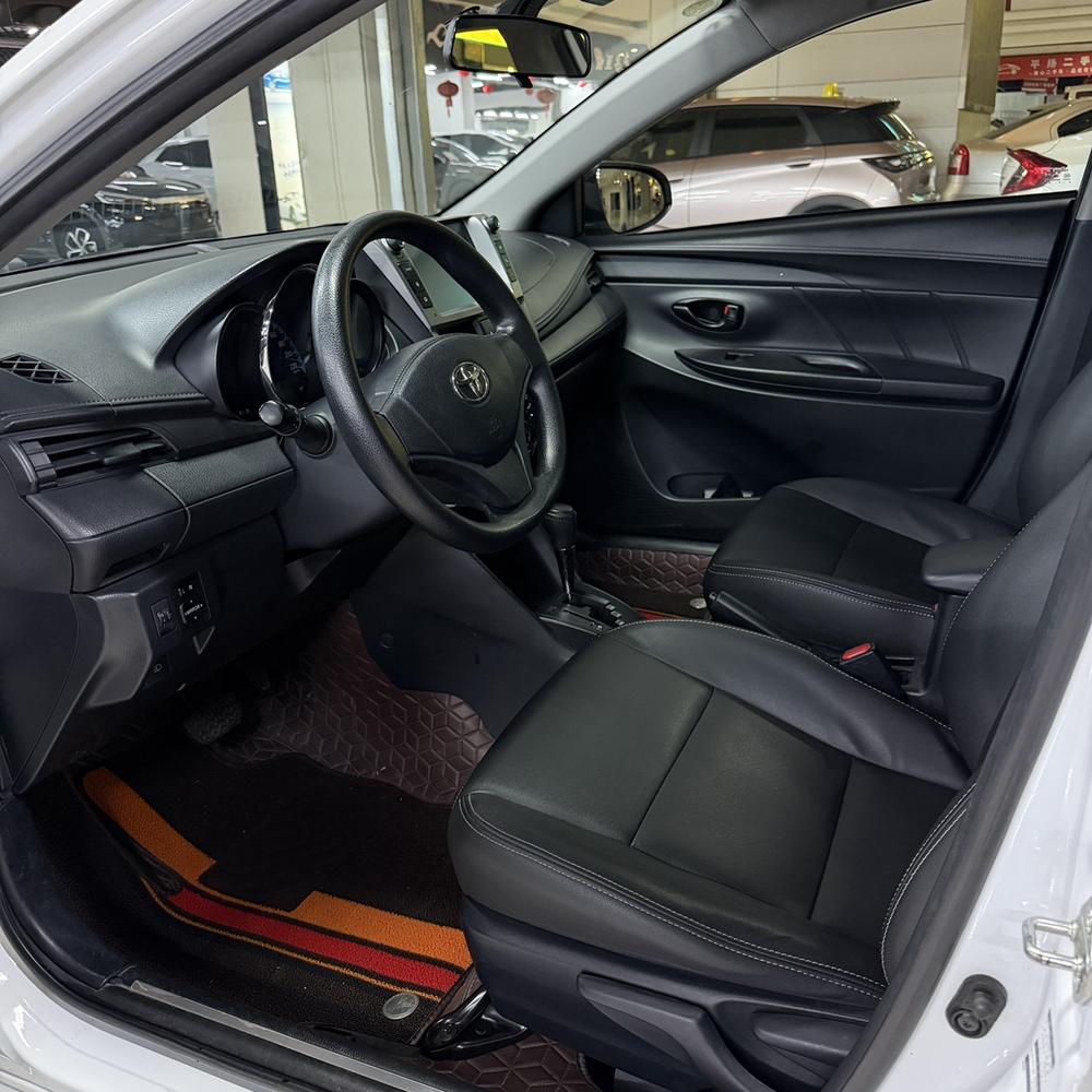 Toyota Yaris L