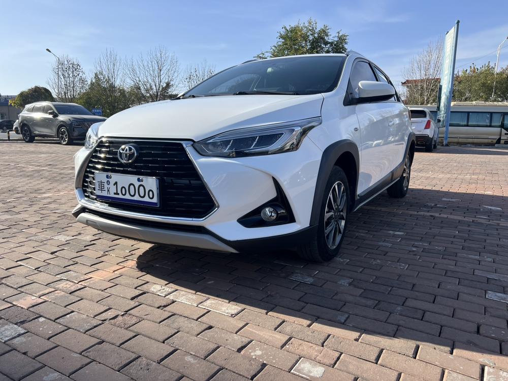 Toyota Yaris L