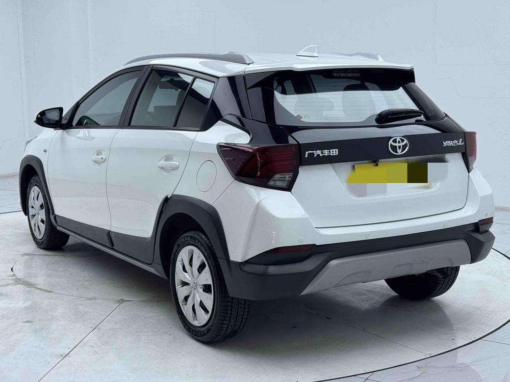 Toyota Yaris L