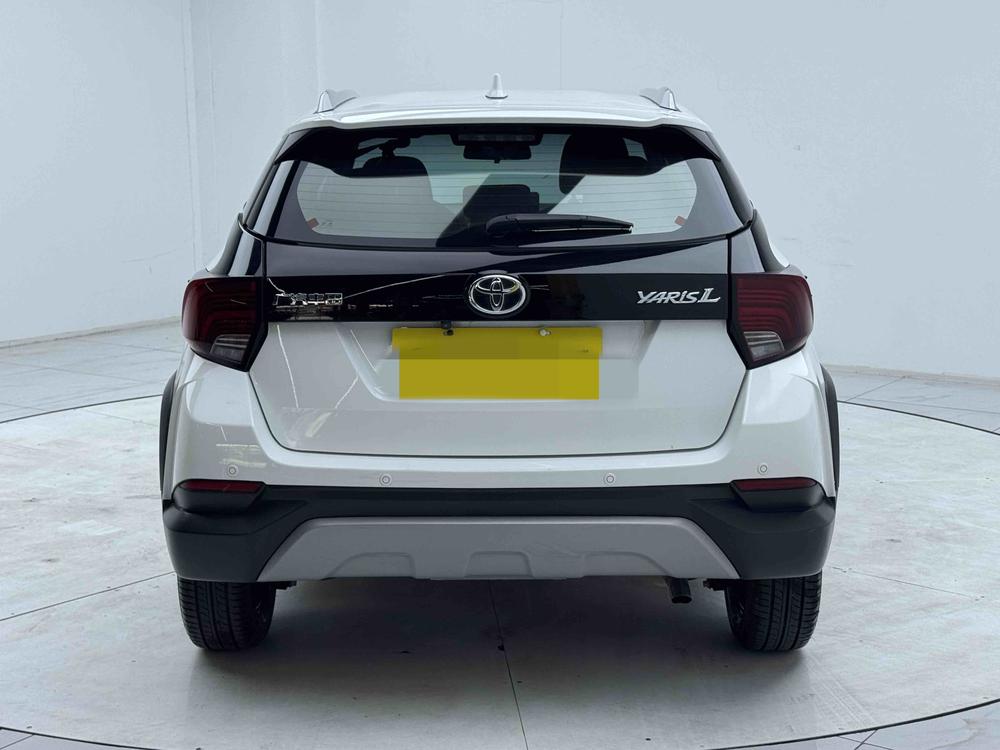 Toyota Yaris L
