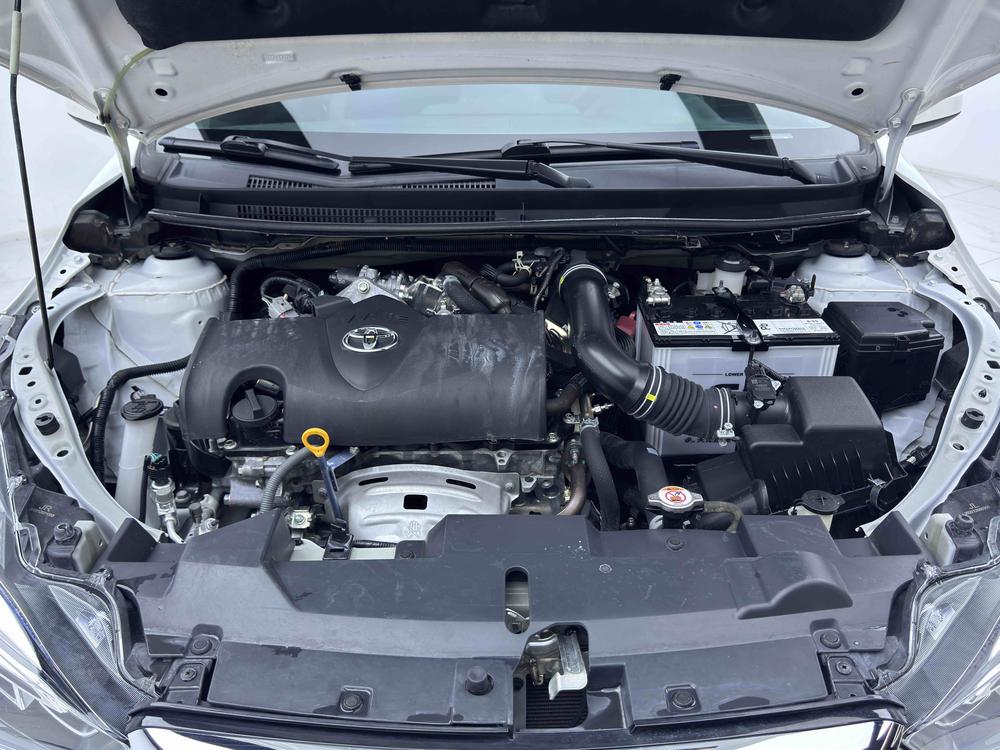 Toyota Yaris L