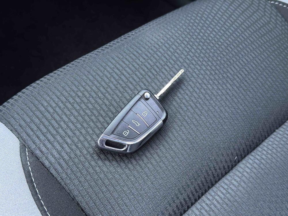 Toyota Yaris L