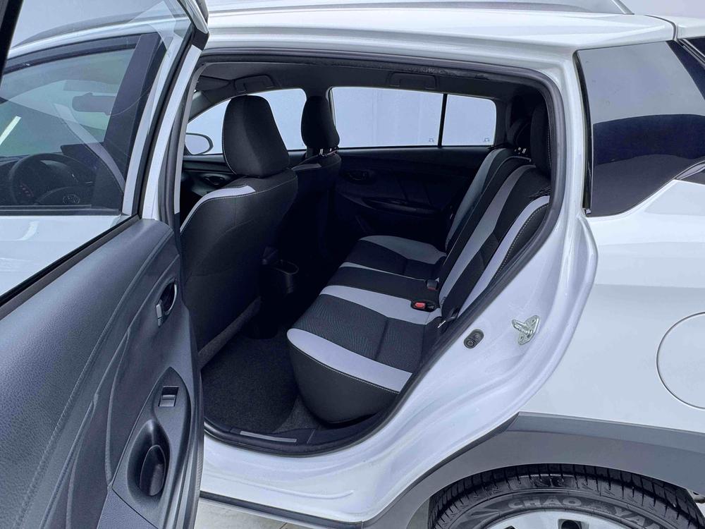 Toyota Yaris L