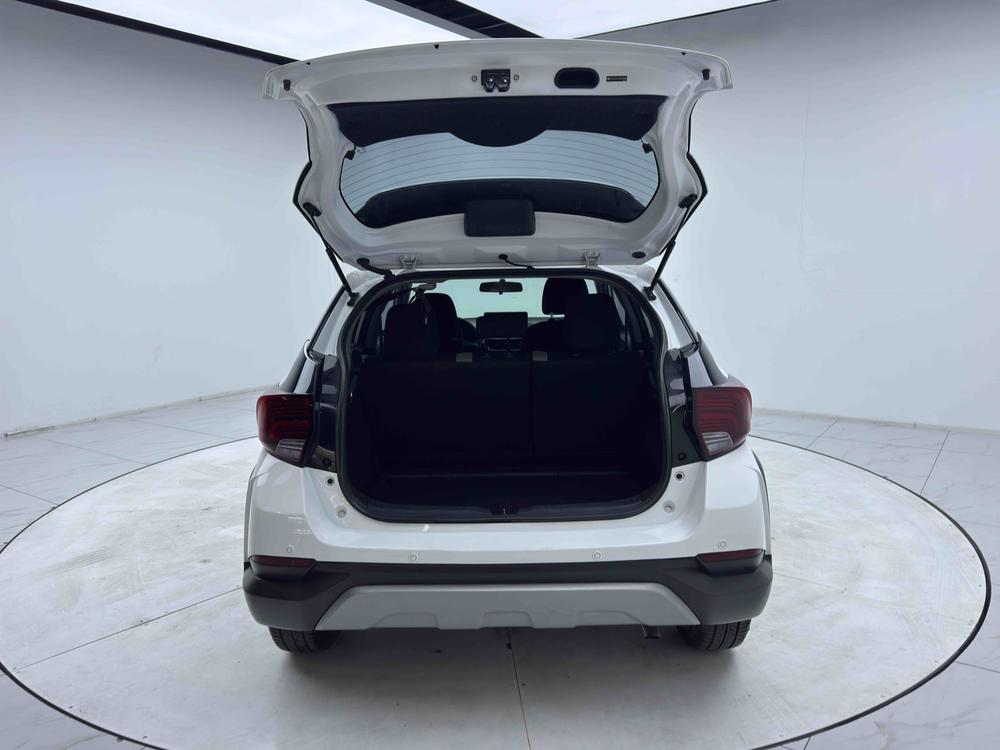 Toyota Yaris L