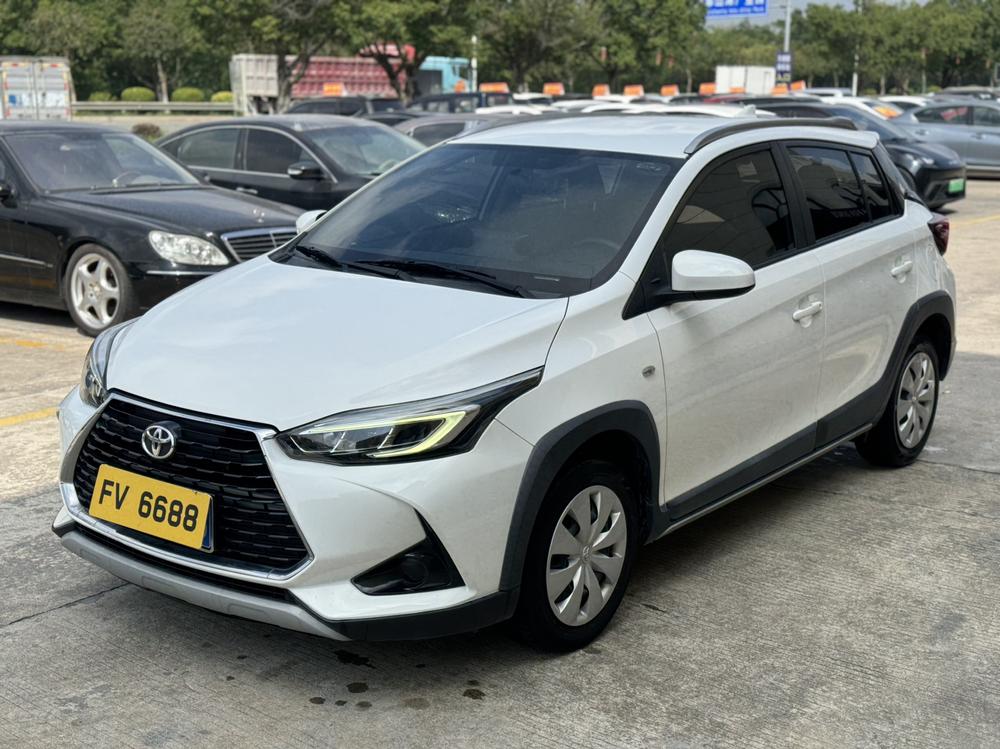 Toyota Yaris L