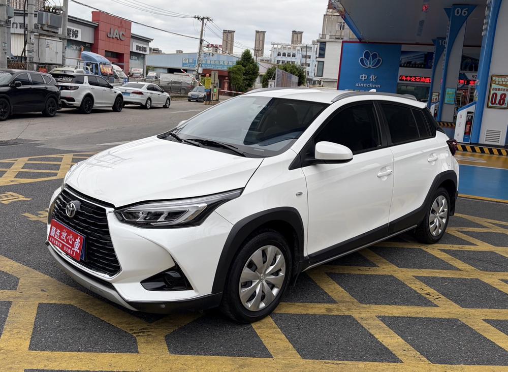 Toyota Yaris L