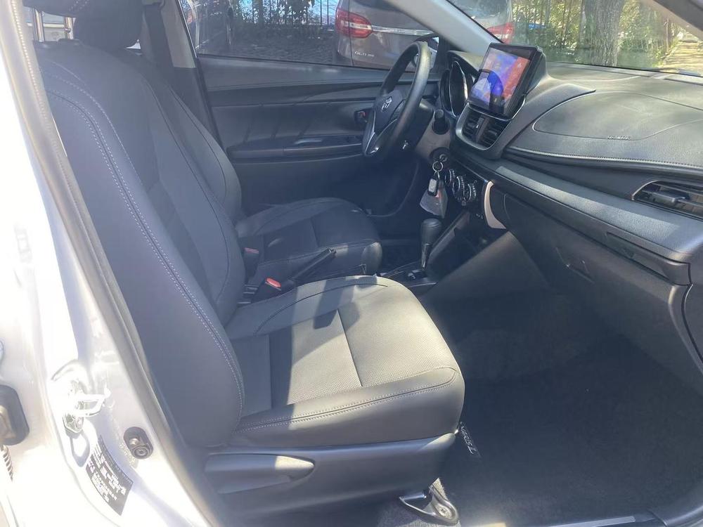 Toyota Yaris L