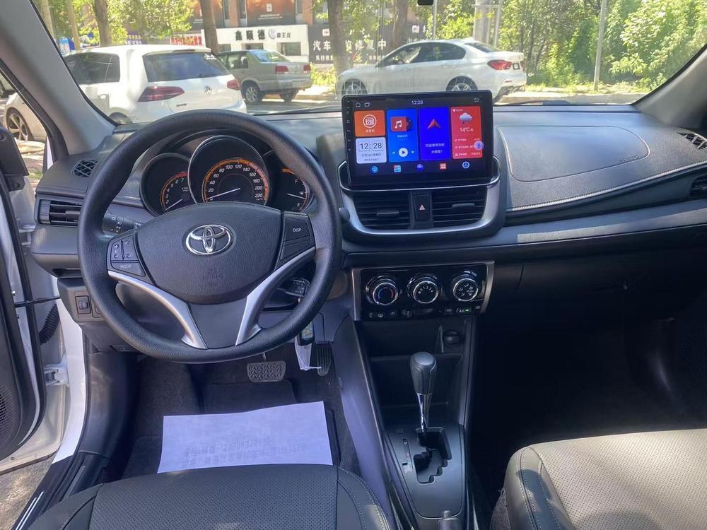 Toyota Yaris L