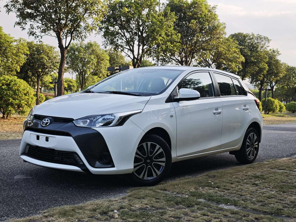 Toyota Yaris L