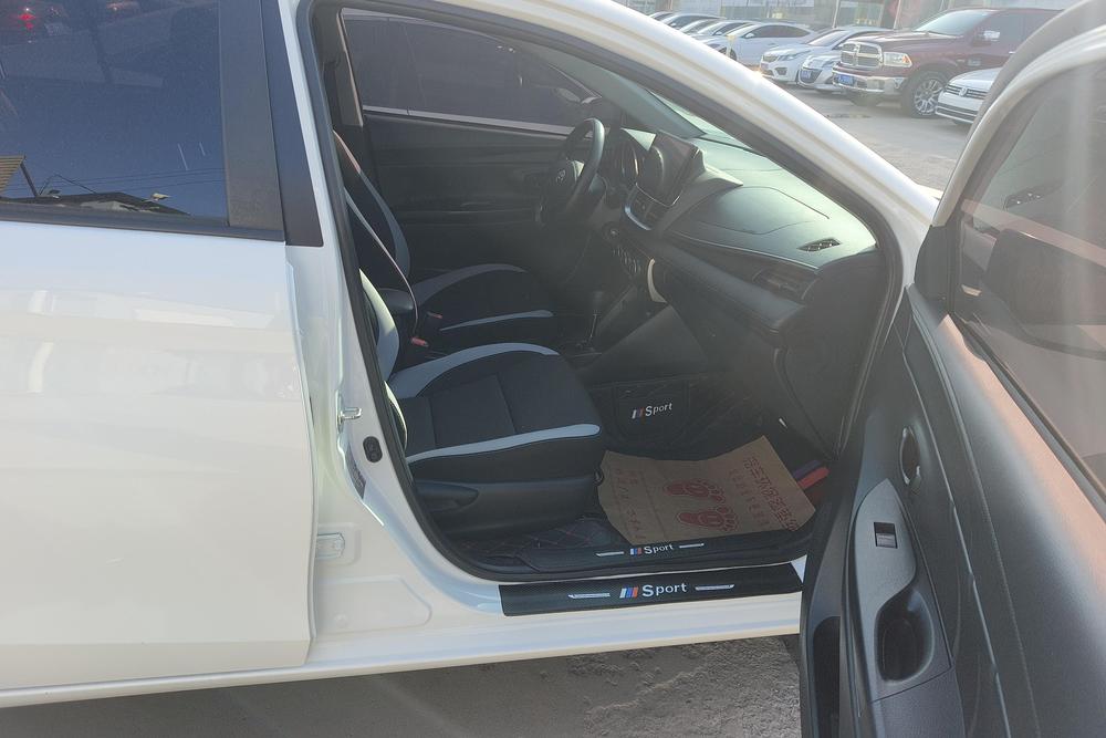 Toyota Yaris L