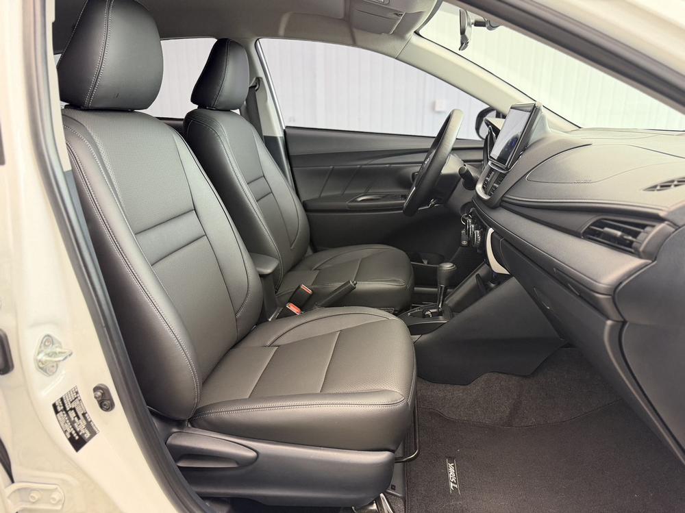 Toyota Yaris L