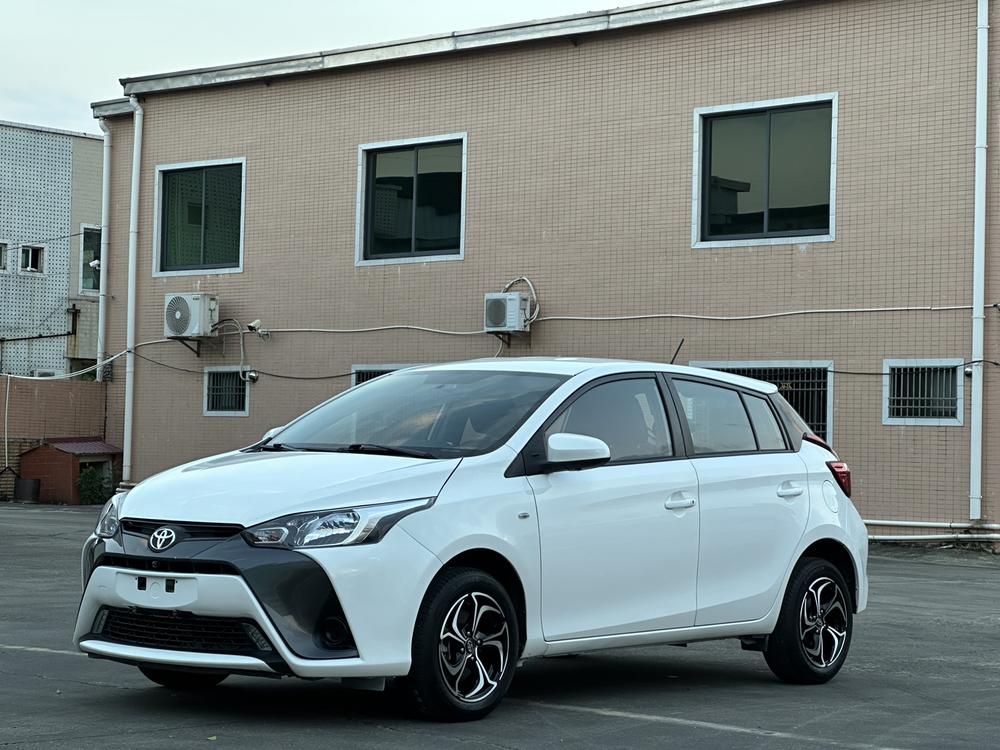 Toyota Yaris L